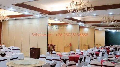 에 대한 최신 회사 뉴스 오래된 건물에 유연성 더하기: 기존 공간에 이동식 벽 설치