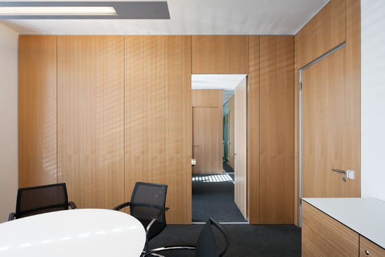 좋은 가격 현대 슬라이딩 글래스 파티션 벽 프레임 없는 접는 글래스 벽 OEM ODM 온라인으로