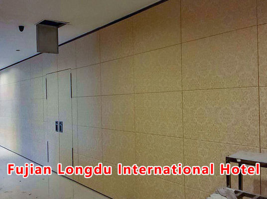 좋은 가격 STC 등급 42-56dB 및 6061-T6 알루미늄 프레임으로 작동 가능한 분단벽 시스템 온라인으로