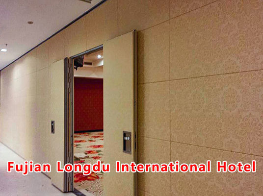 좋은 가격 Fujian Longdu International Hotel - Wood Partition Wall Panel: 65mm Thickness, 800N Sealing, 40N/m Magnetic for Flexible Space 온라인으로