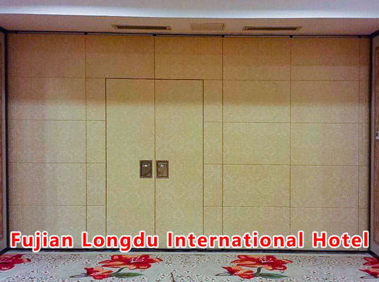 좋은 가격 Operable Partition Wall System with STC Rating 42-56dB and 6061-T6 Aluminum Frame Featuring 304 Stainless Steel Roller 온라인으로