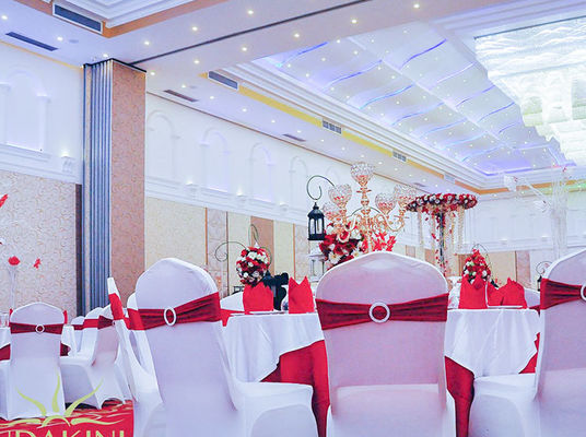 좋은 가격 6061-T6 알루미늄 합금 프레임 및 최대 6M 높이까지 가능한 85mm 두께의 방음 이동식 칸막이 벽 온라인으로