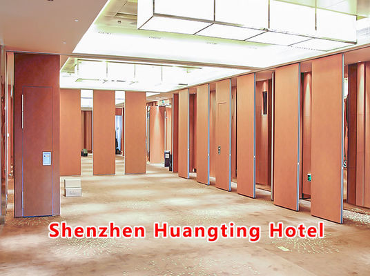 좋은 가격 Commercial Movable Partition Wall with 105CM Thickness and 42-56dB STC Rating for Meeting Rooms 온라인으로