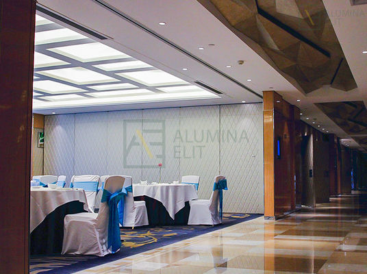 좋은 가격 STC 등급 42-56dB 방음 슬라이딩 파티션 벽 및 6061-T6 프로파일 Q235 강철 프레임 온라인으로